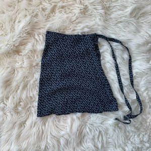 brandy melville navy blue floral wrap skirt